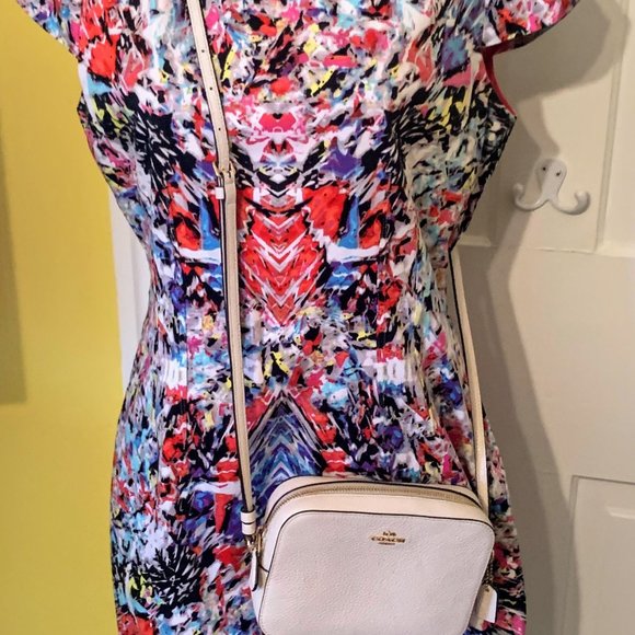 Tahari Printed Bodycon Graphic Dress - Picture 14 of 14